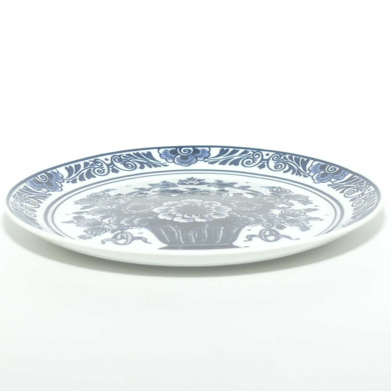 Delft Holland plate | Basket of Flowers