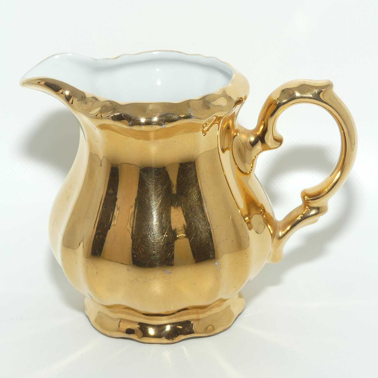 Bareatner Bavaria Gilt milk jug and lidded sugar bowl