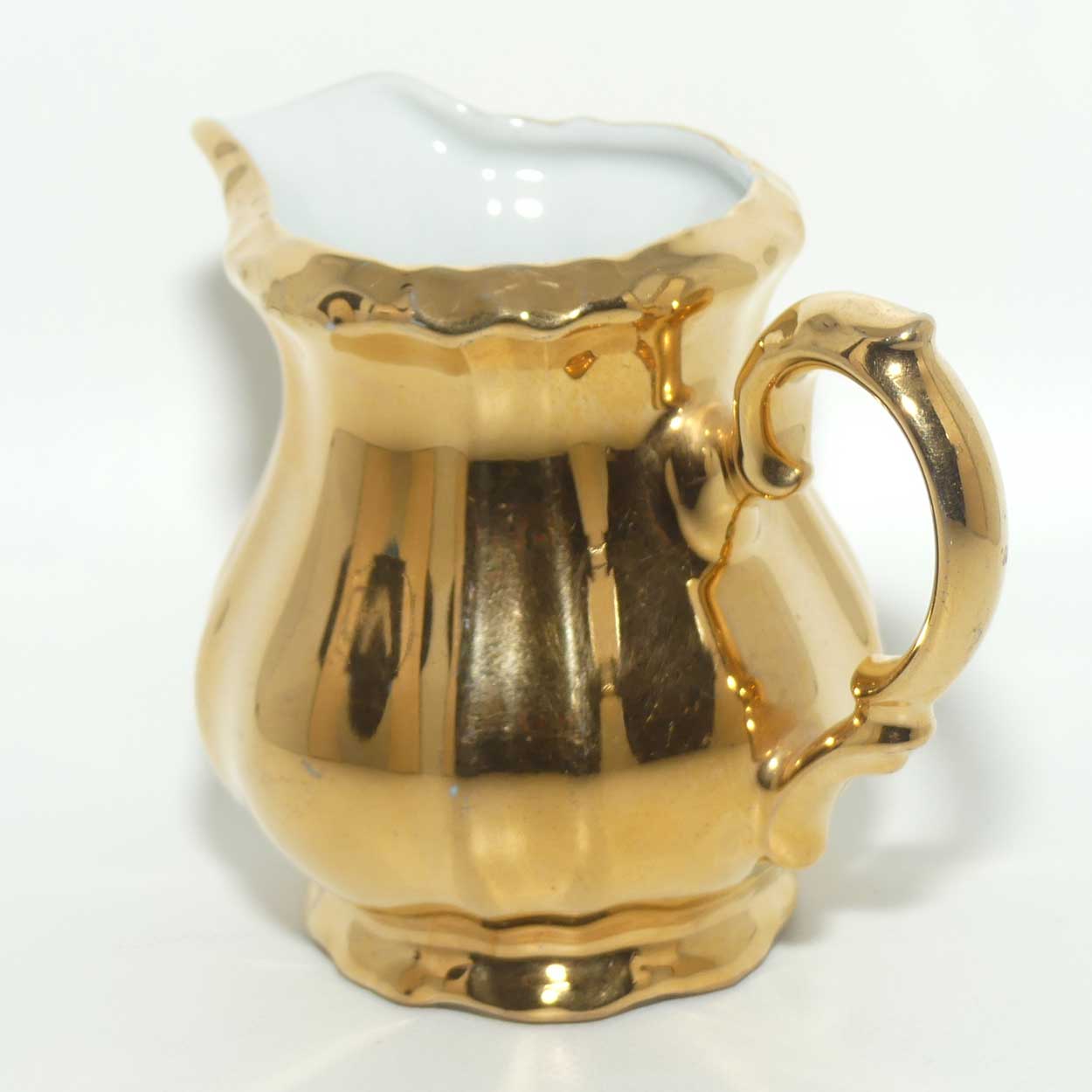 Bareatner Bavaria Gilt milk jug and lidded sugar bowl
