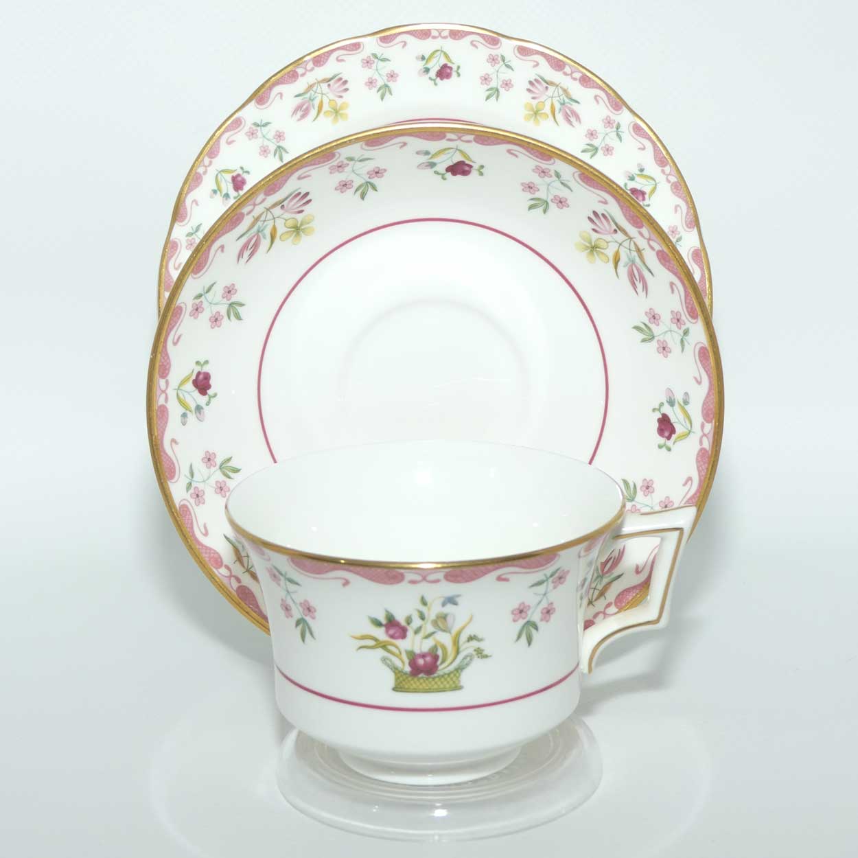 Wedgwood Bone China Bianca Williamsburg R4499 trio