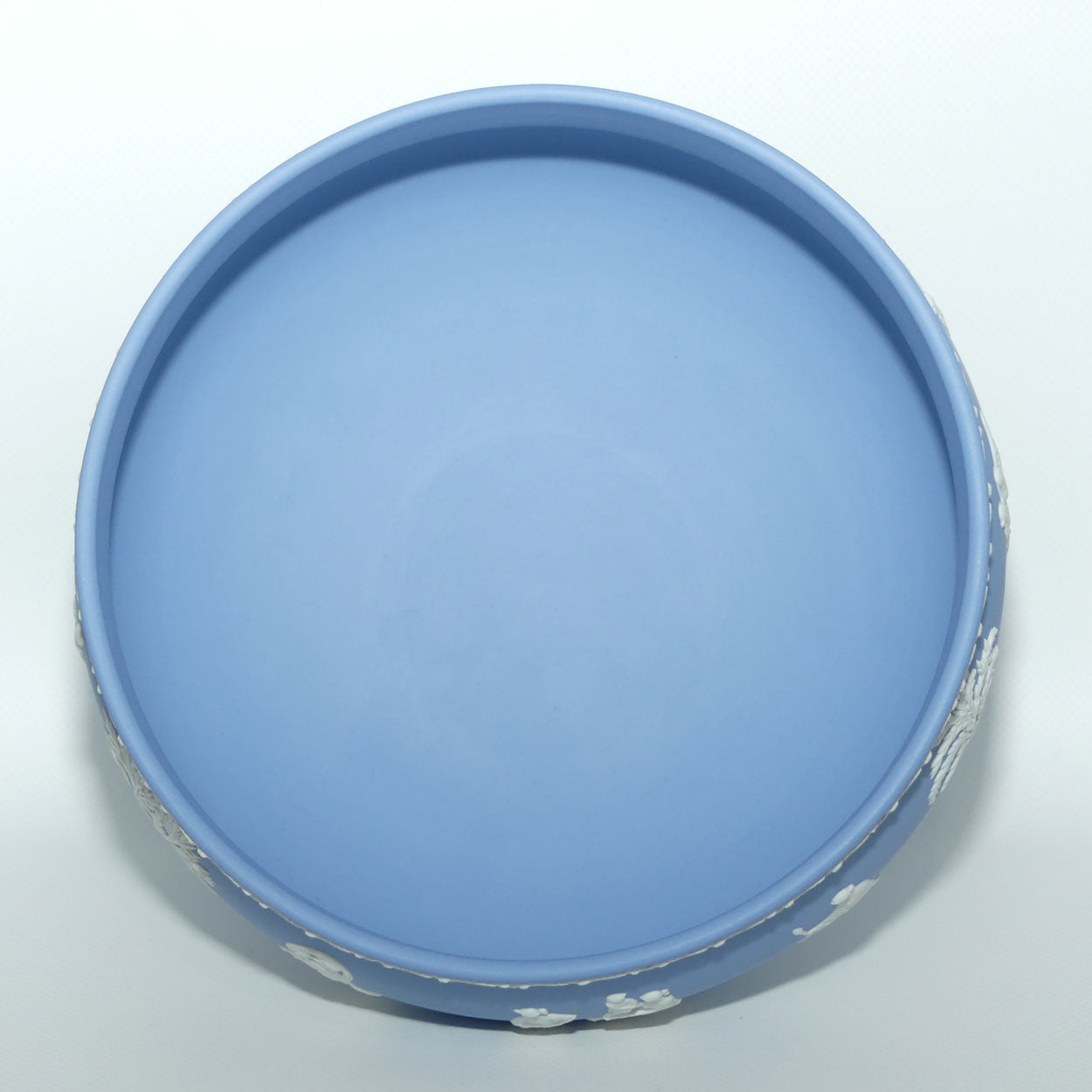 Wedgwood Jasper | White on Pale Blue footed Pedastal bowl | 20cm diam