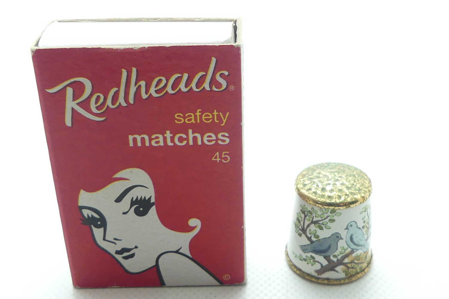 Bilston and Battersea | enamel thimble | Birds motif