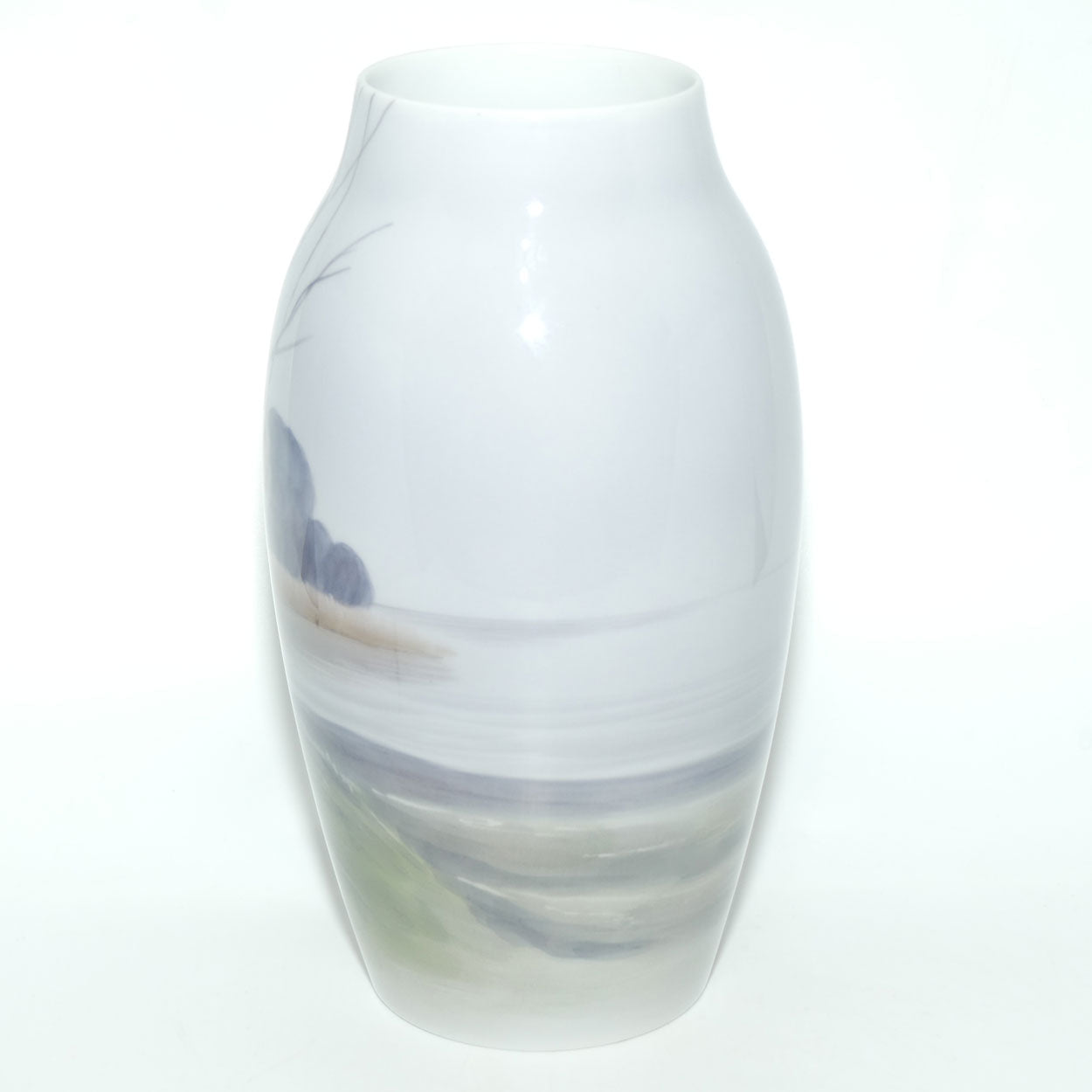 Bing and Grondahl vase | 8322 243 | Birch with Landscape