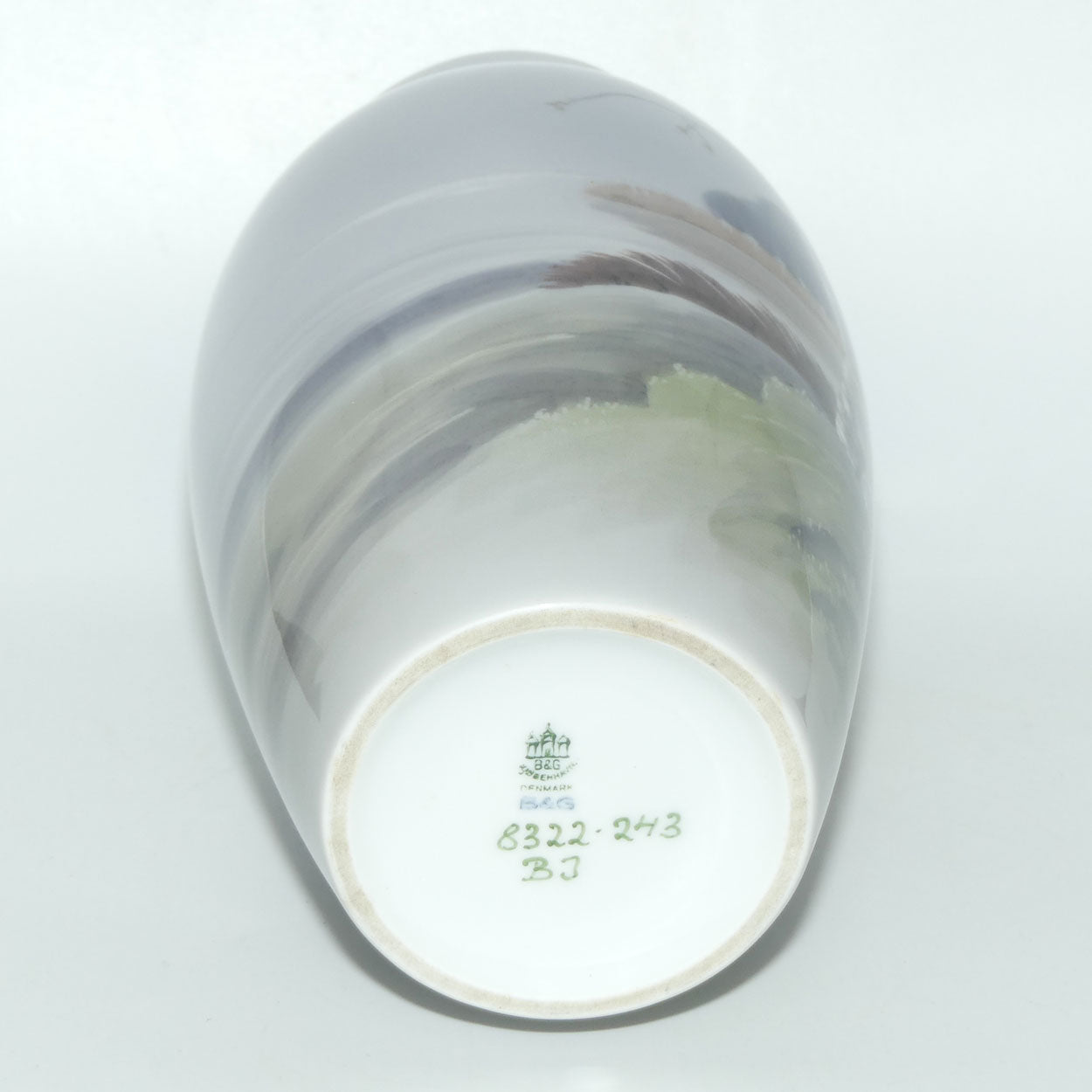 Bing and Grondahl vase | 8322 243 | Birch with Landscape