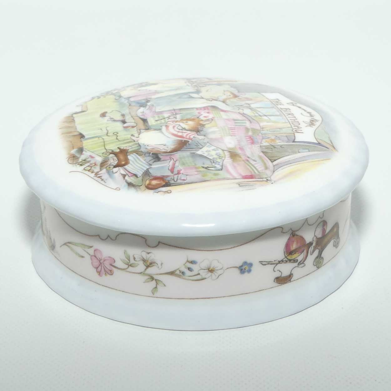 Royal Doulton Brambly Hedge Giftware | The Birthday round trinket box | no box