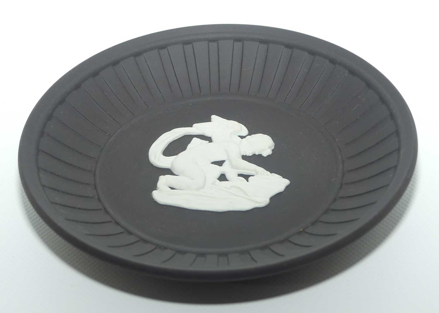 Wedgwood Black Jasper mini plate | Cherub with Arrows | #1
