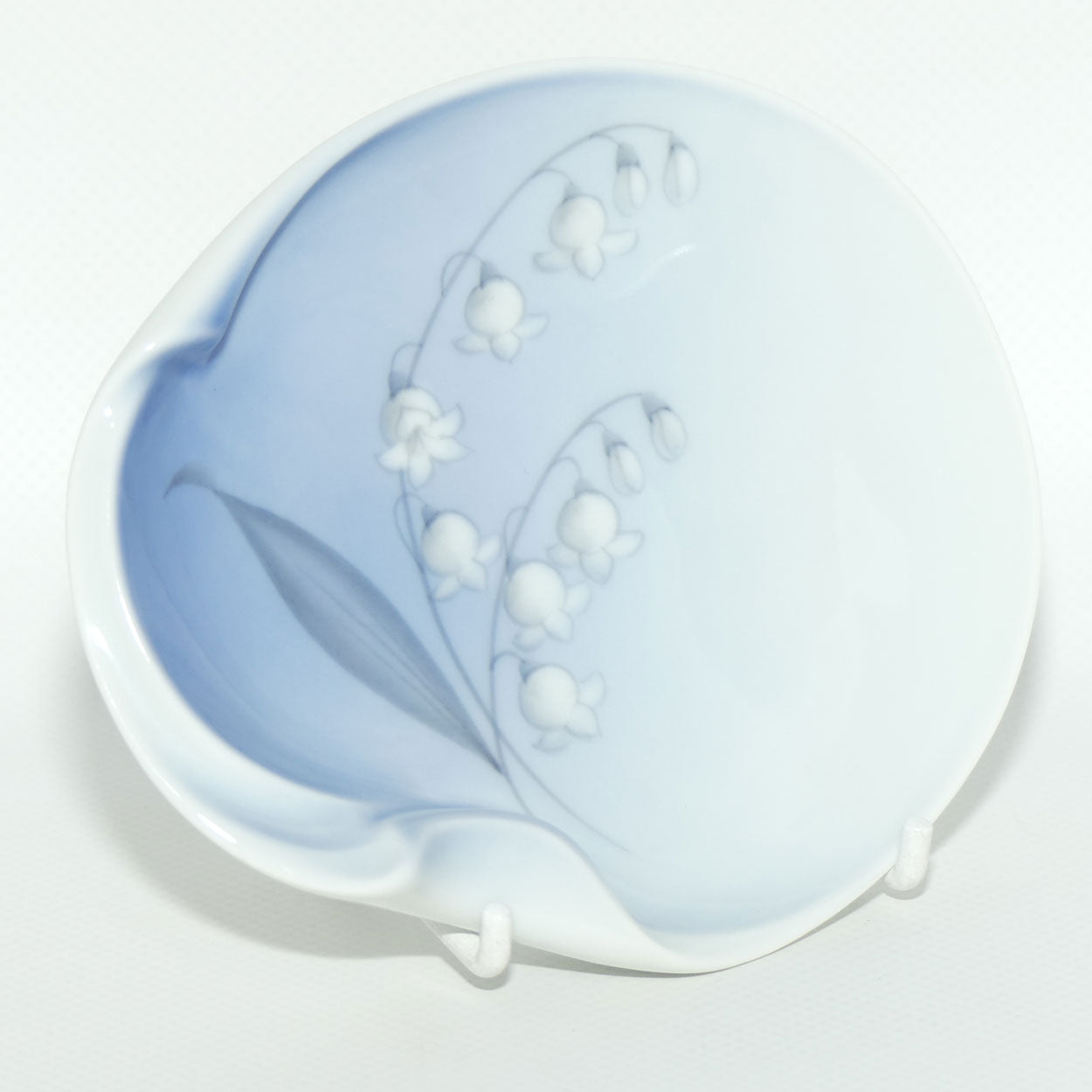 Bing and Grondahl Lily of the Valley figured tray | Convalla | #1288