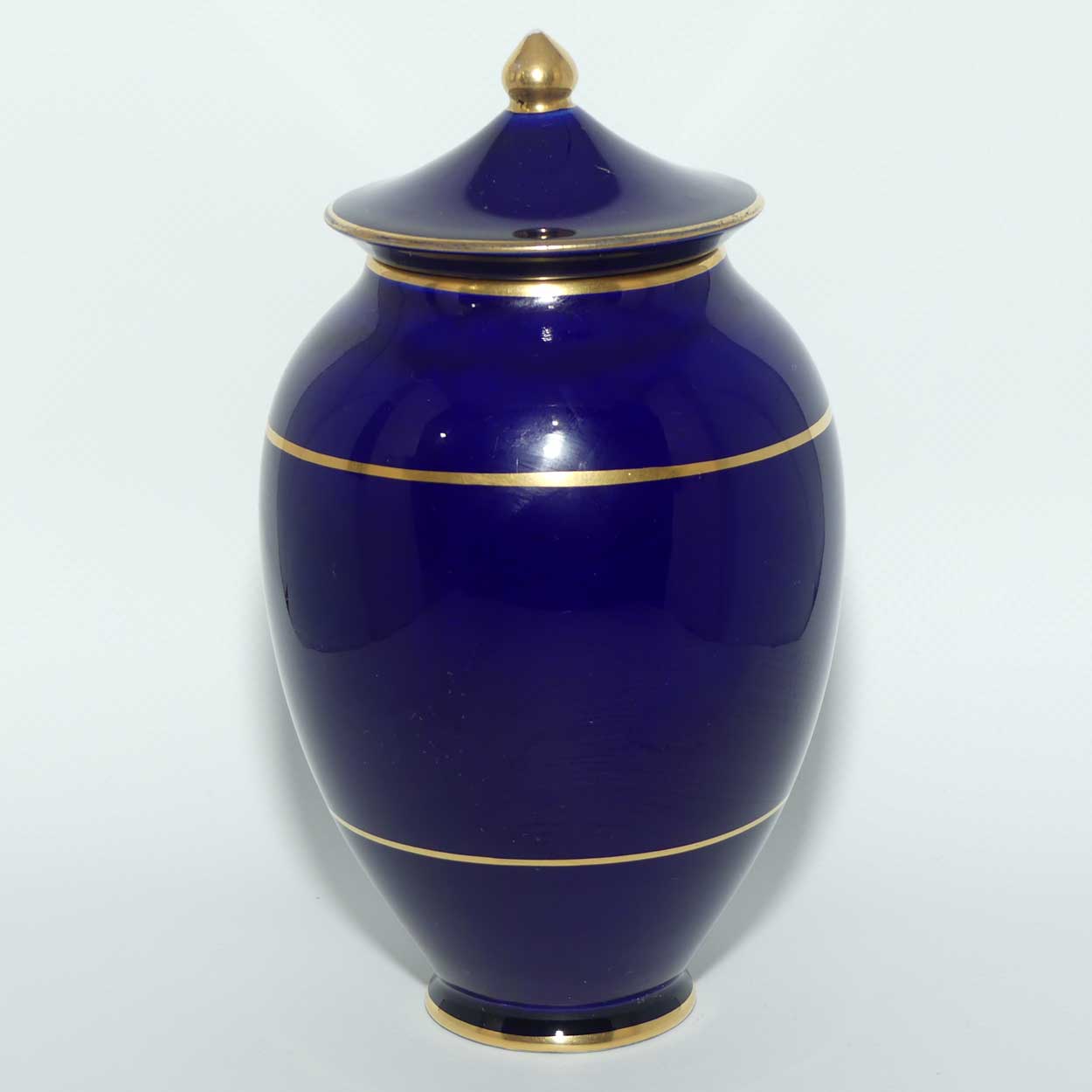 Crown Devon Fieldings Blue Lustre lidded urn with gilt trim