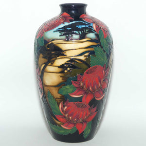 Moorcroft Blue Mountains Waratah vase | Shape 25/9 | TRIAL 14.3.2011