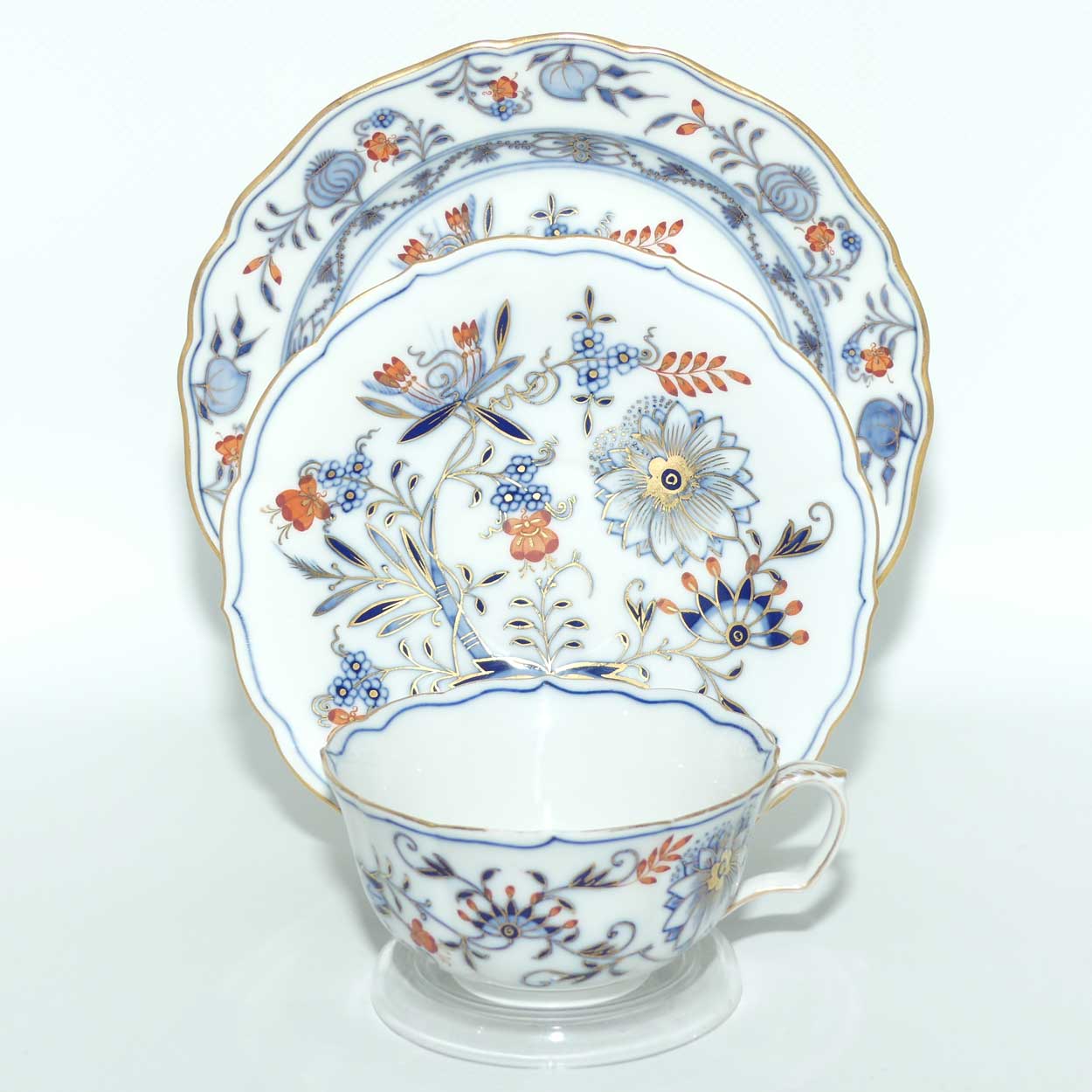 Meissen Blue Onion with Red Accents and Gold tea trio