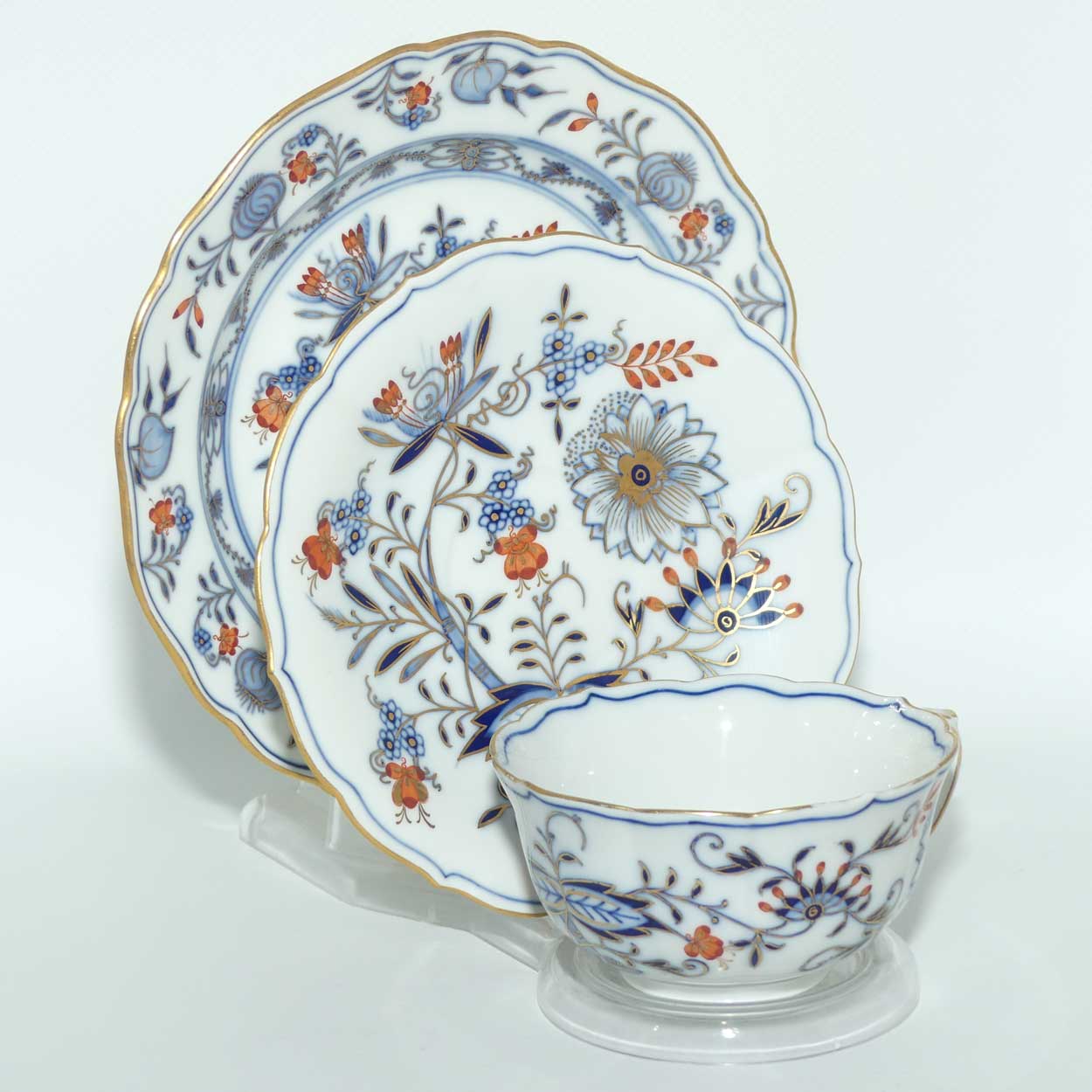 Meissen Blue Onion with Red Accents and Gold tea trio