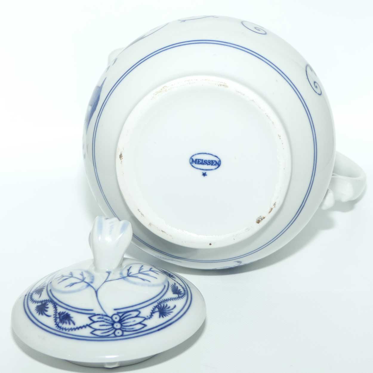 Meissen Blue Onion | Zwiebelmuster hot water pot or coffee pot | 24.5cm