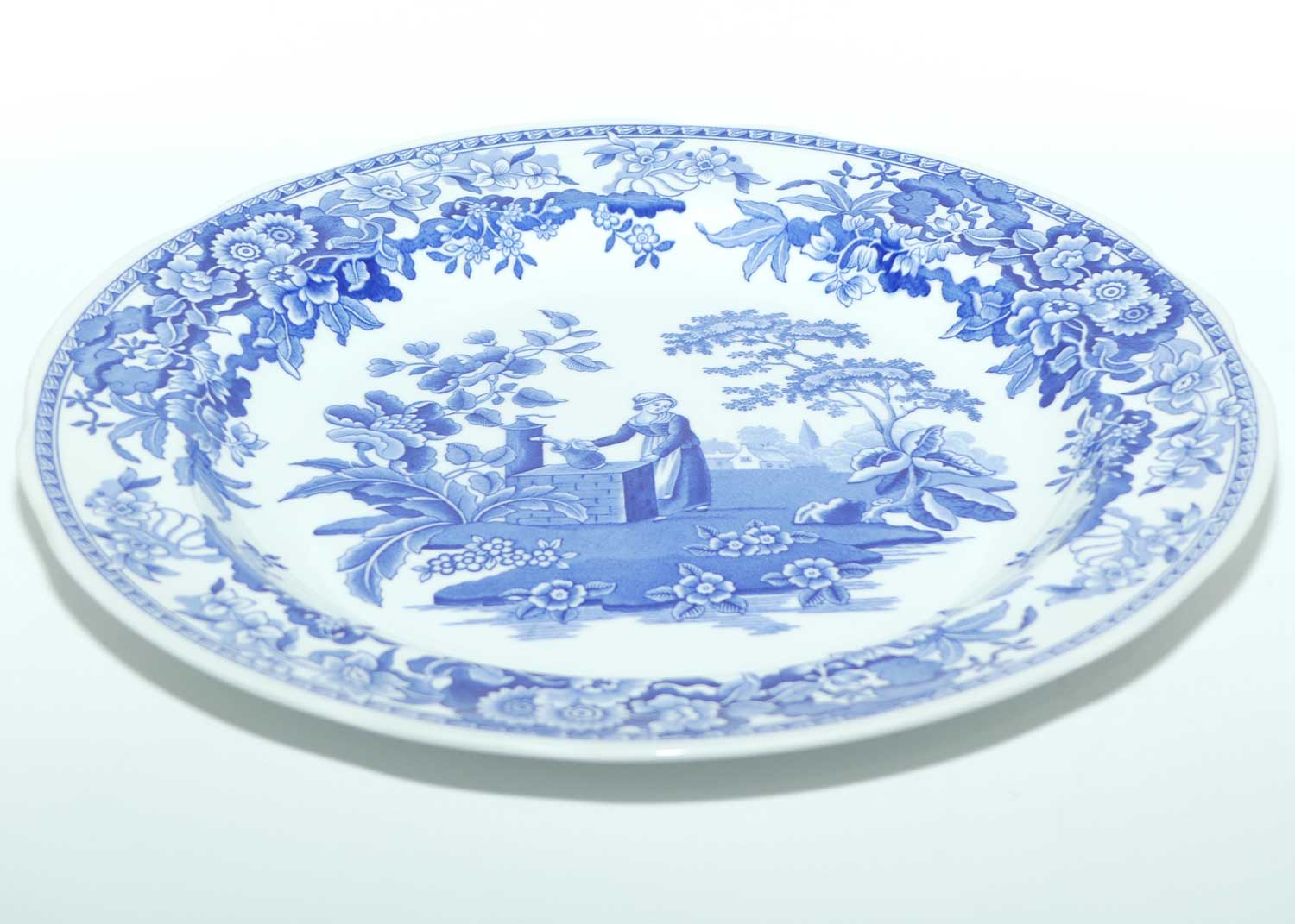 Spode Blue Room Collection | Girl at Well plate | 26cm
