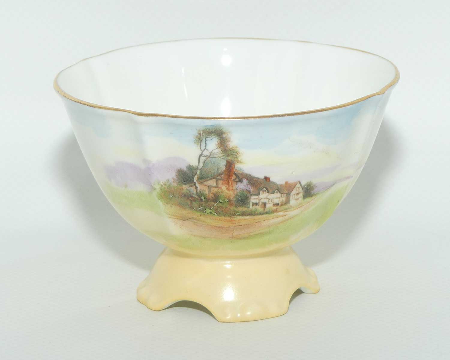 Royal Doulton English Cottages A fancy shape milk jug and sugar bowl | Fine Bone China