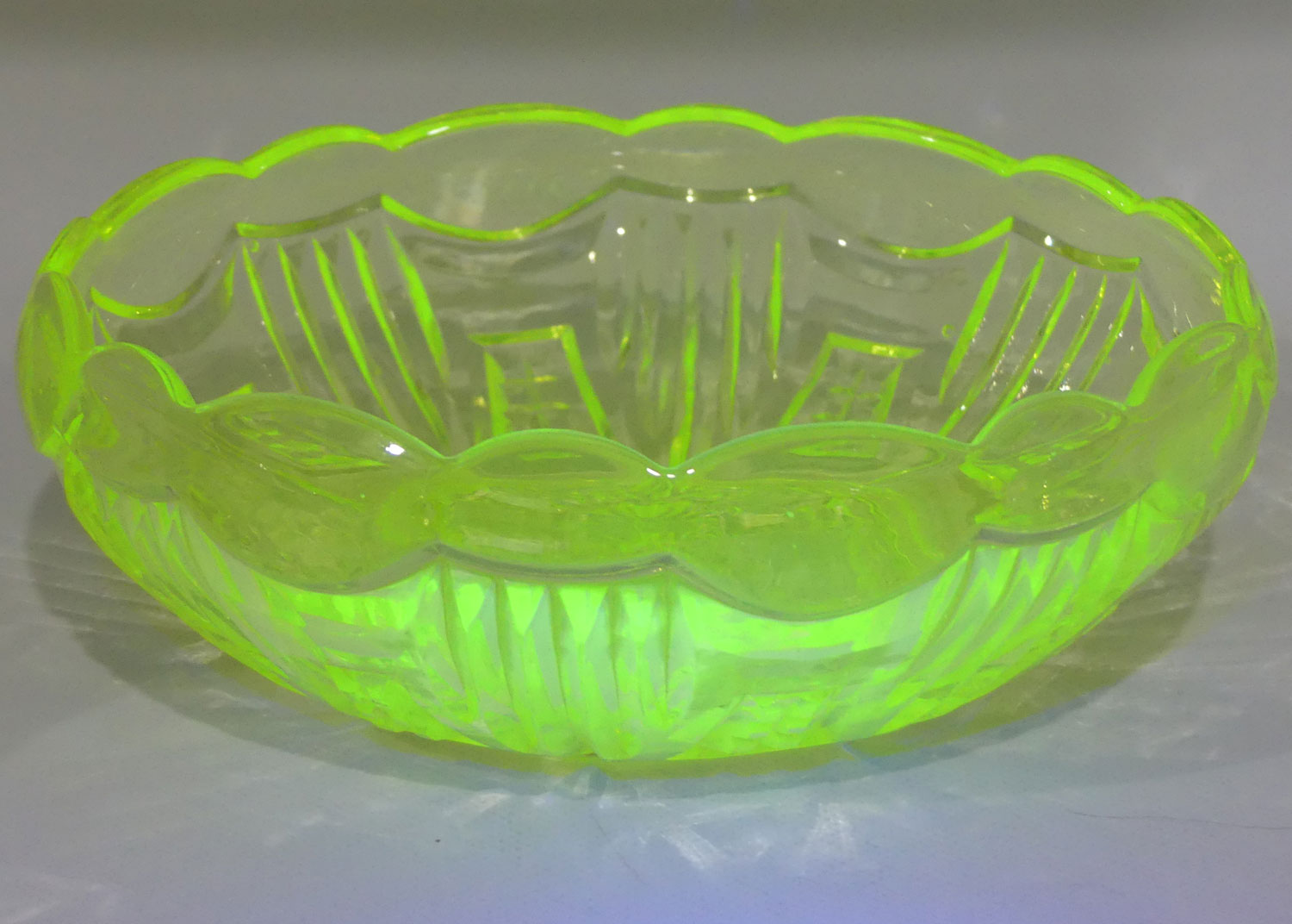 Citrine Depression Glass bowl | 22cm diam | Uranium Glow