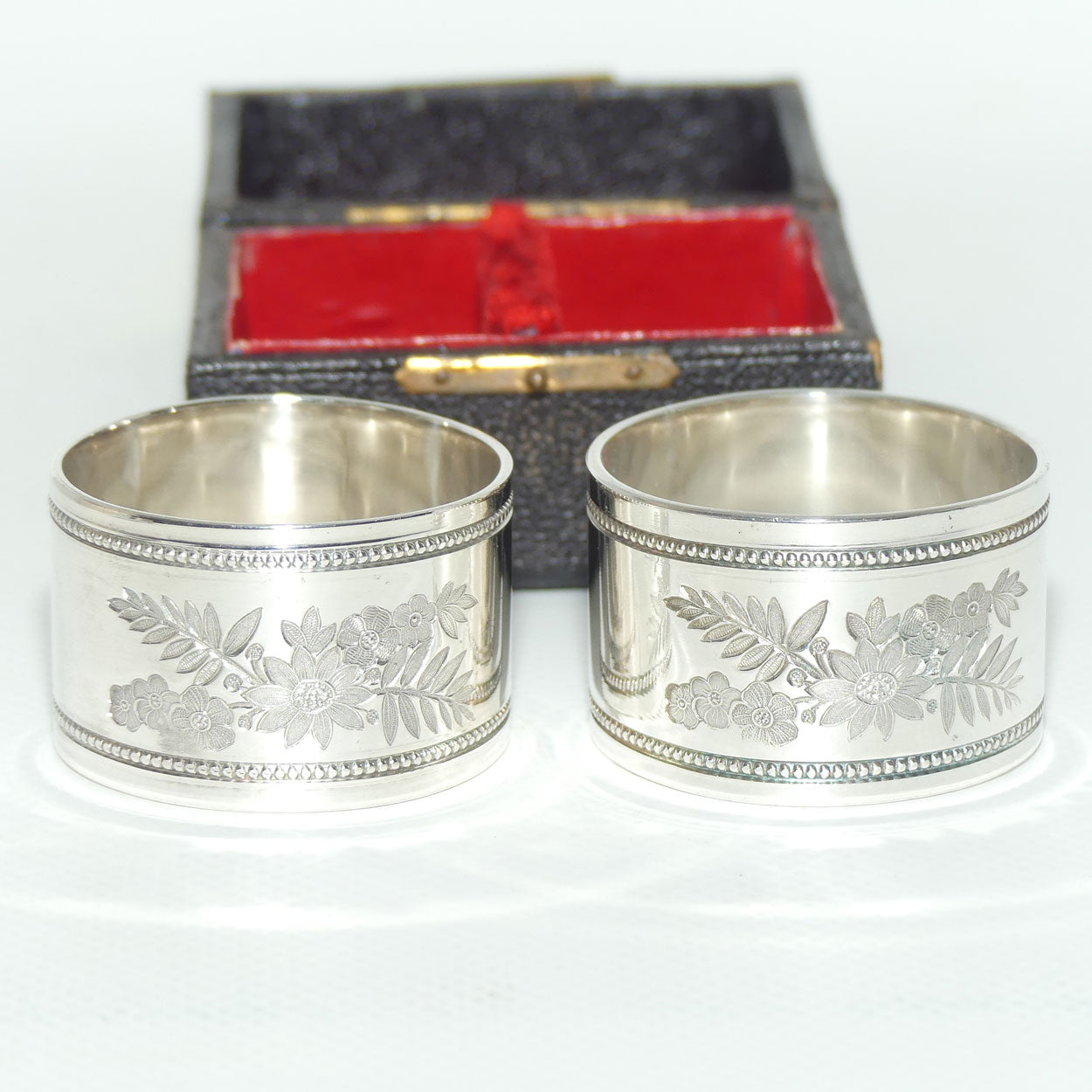 late Victorian era boxed pair of Silver Plated Napkin or Serviette rings