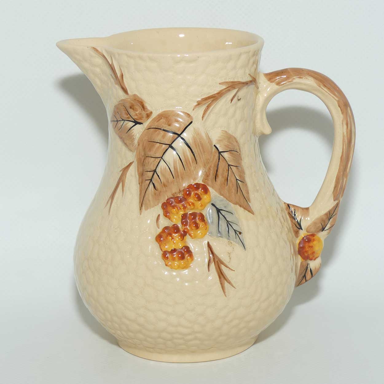 Wade Bramble pattern jug | Medium | 14.5cm