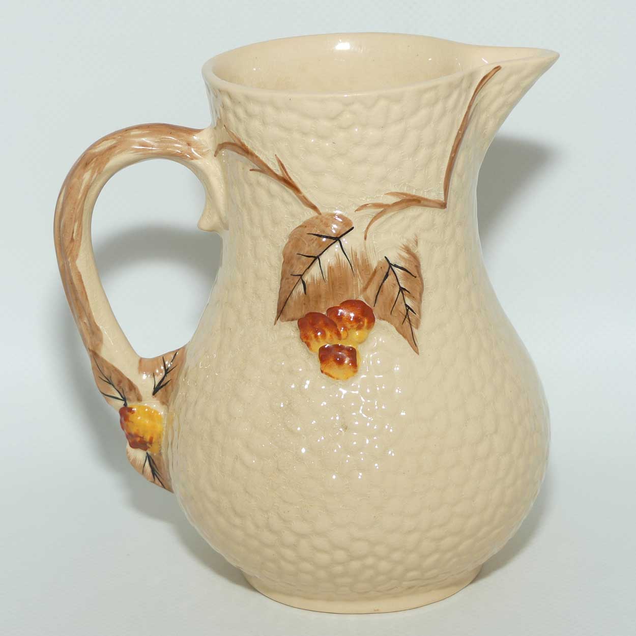 Wade Bramble pattern jug | Medium | 14.5cm