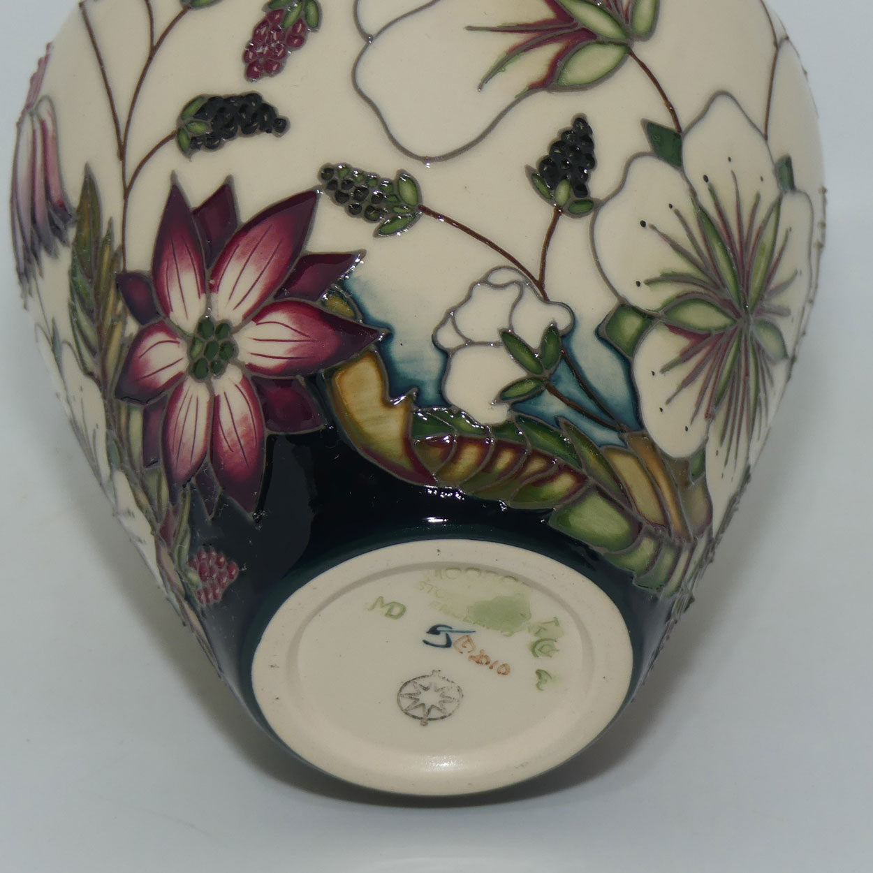 Moorcroft Pottery | Bramble Revisited 03/7 vase