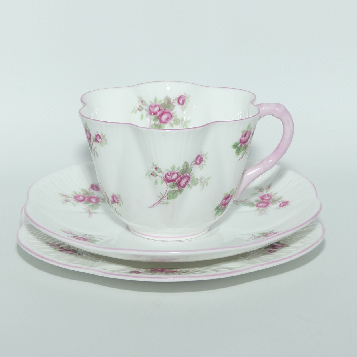 Shelley Dainty shape Bridal Rose trio | Pattern 13545