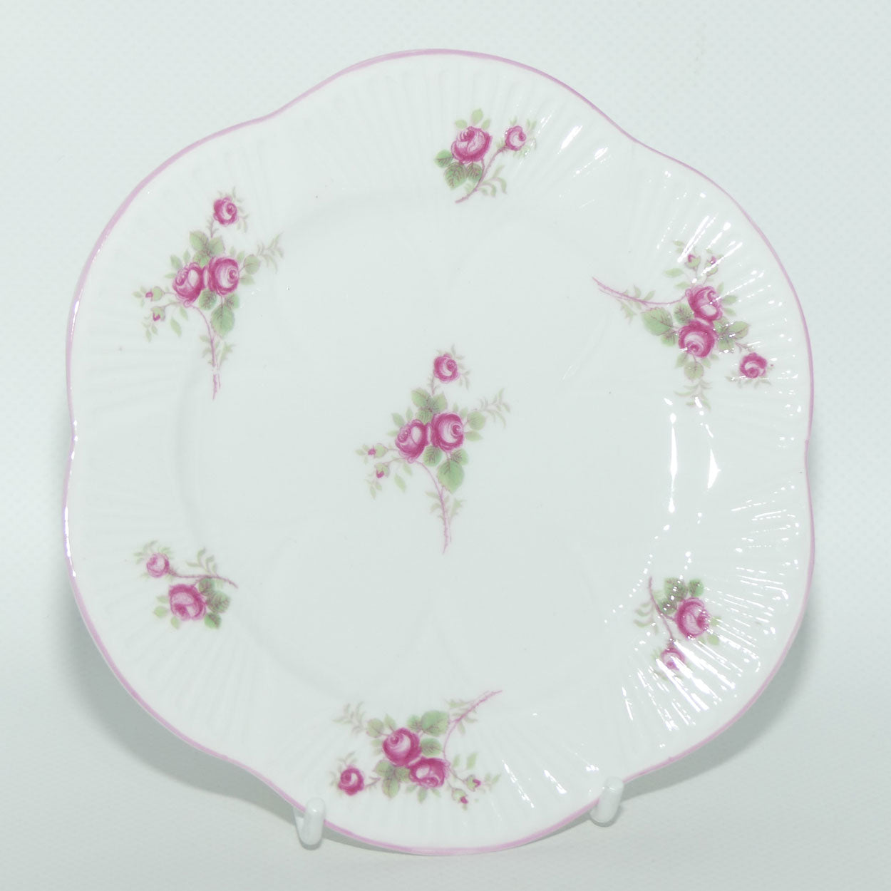 Shelley Dainty shape Bridal Rose trio | Pattern 13545