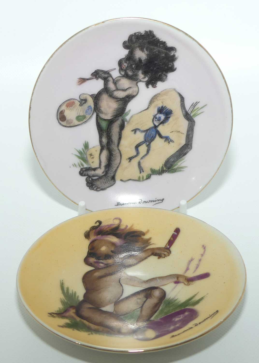 Brownie Downing pair of miniature wall plates | 10cm