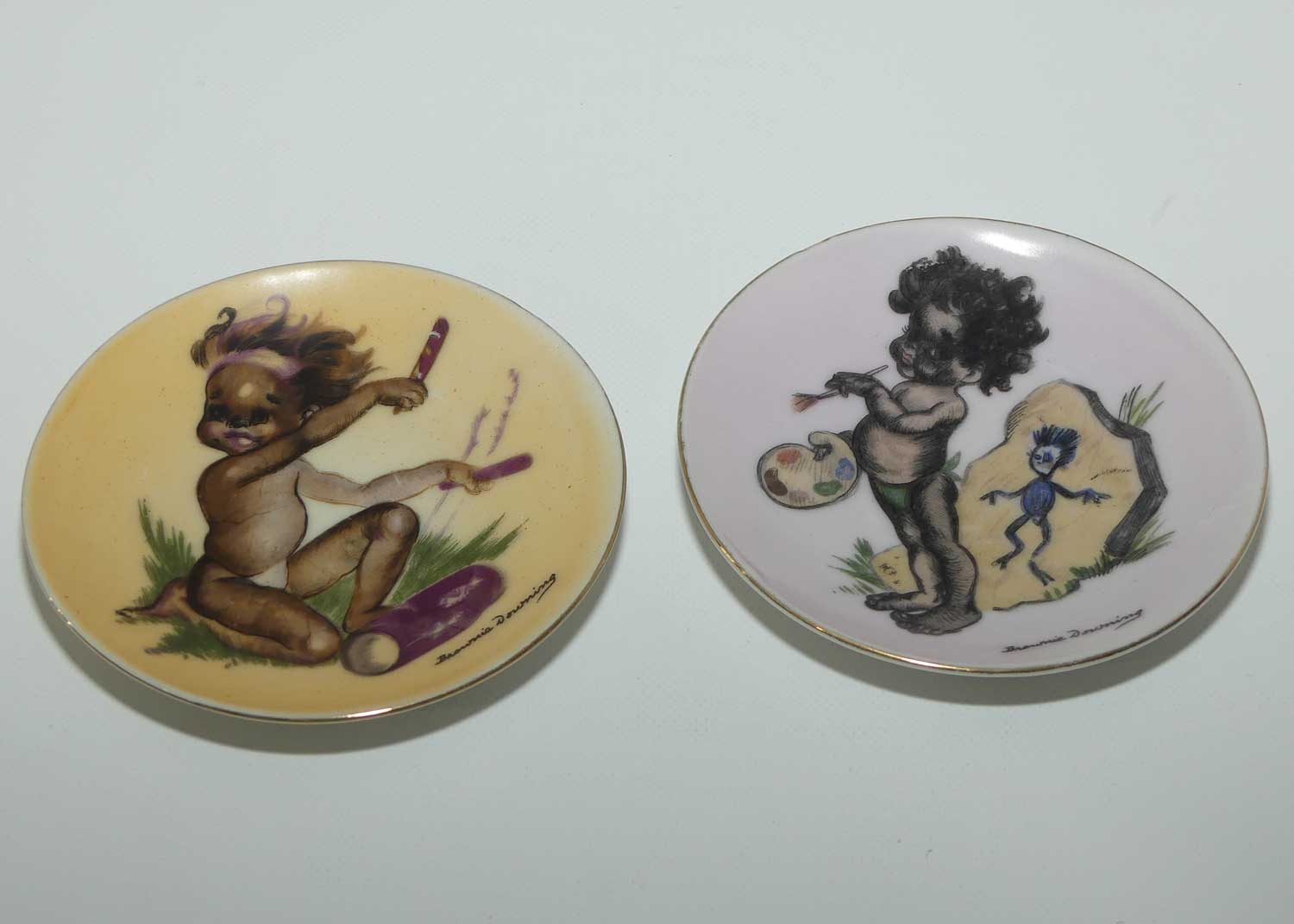 Brownie Downing pair of miniature wall plates | 10cm