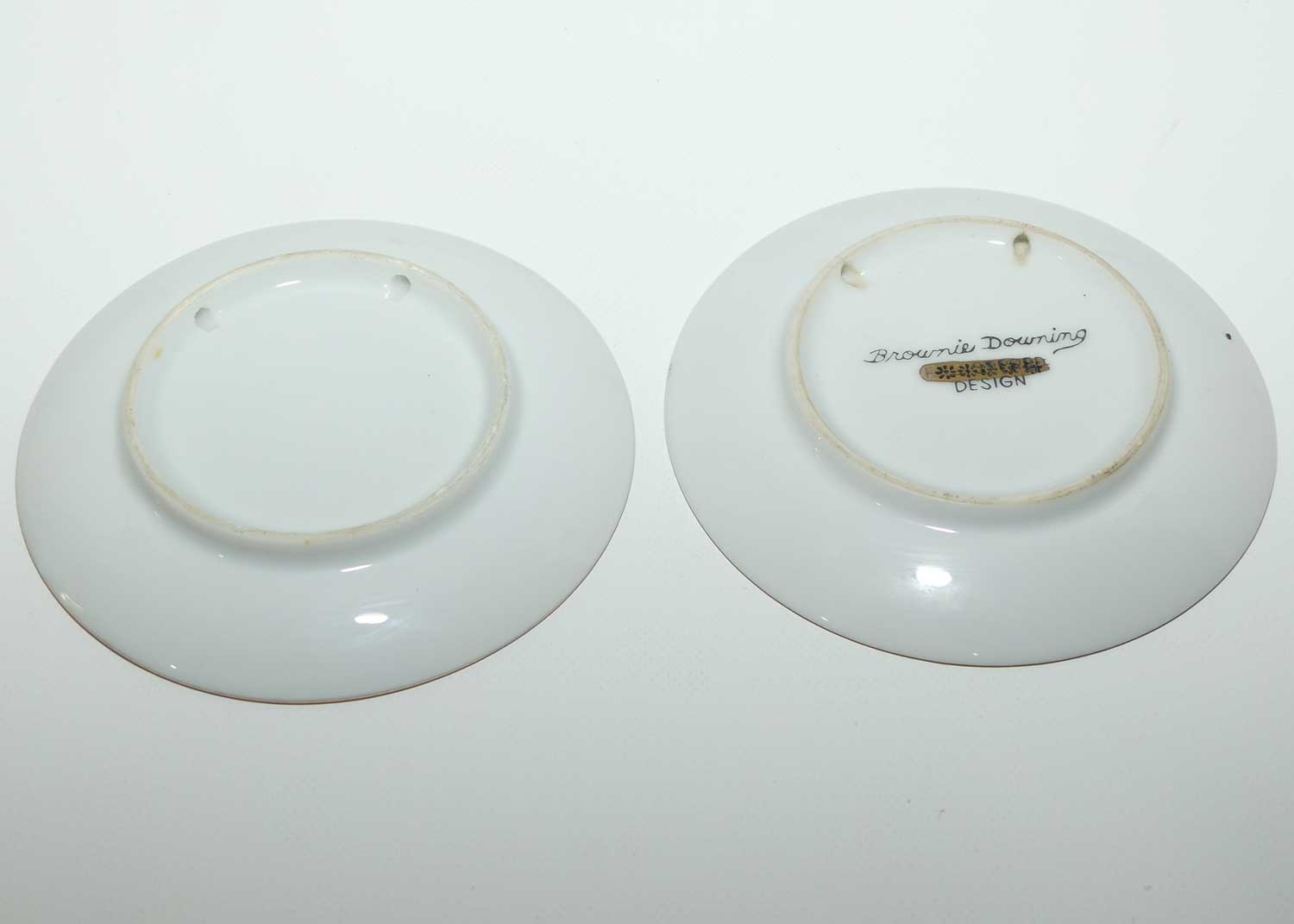 Brownie Downing pair of miniature wall plates | 10cm