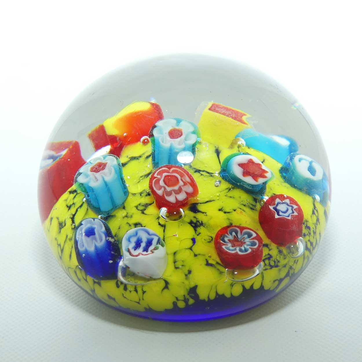 Controlled bubble with Yellow Cushion and extra large Millefiori canes paperweight