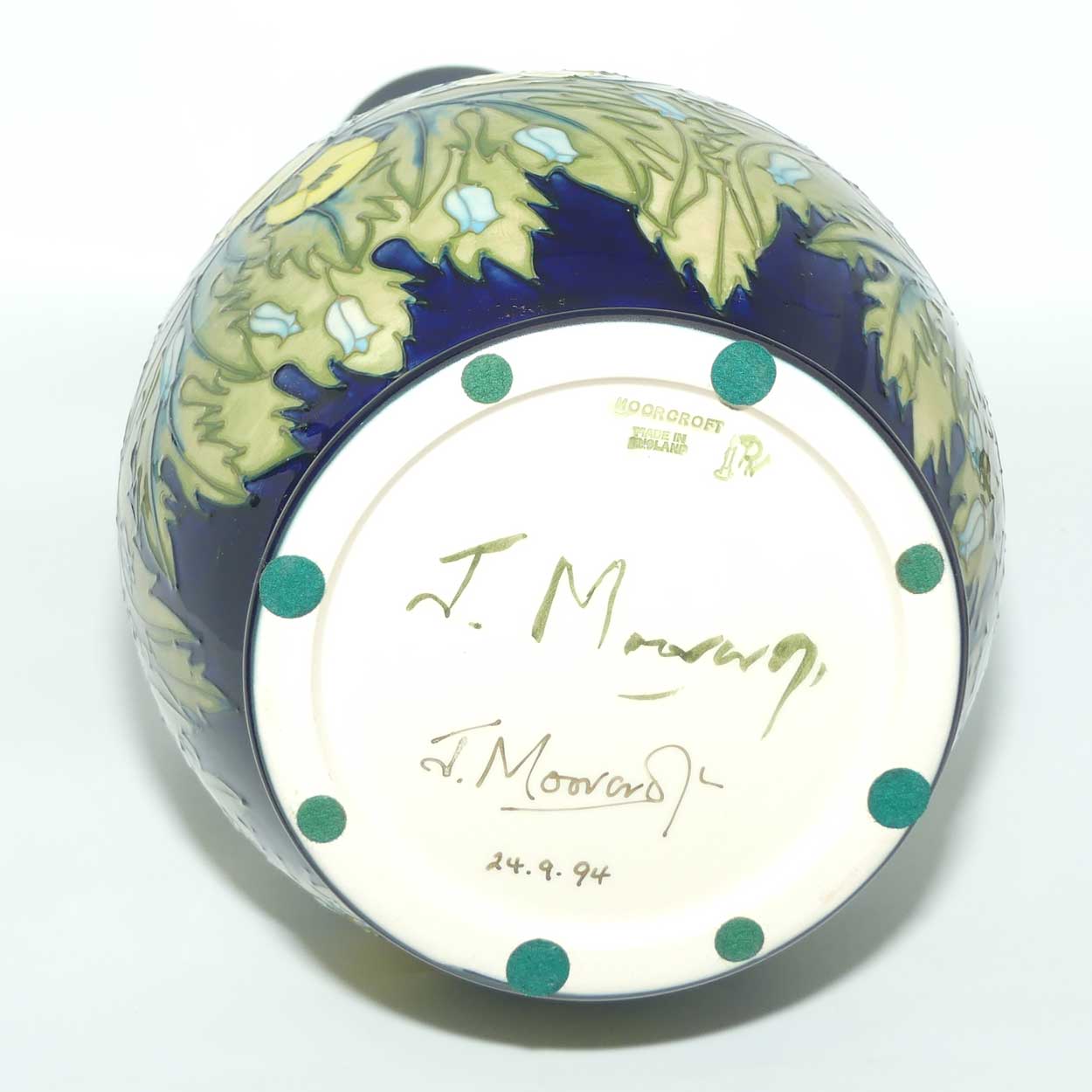 Moorcroft Buttercup 82/16 vase