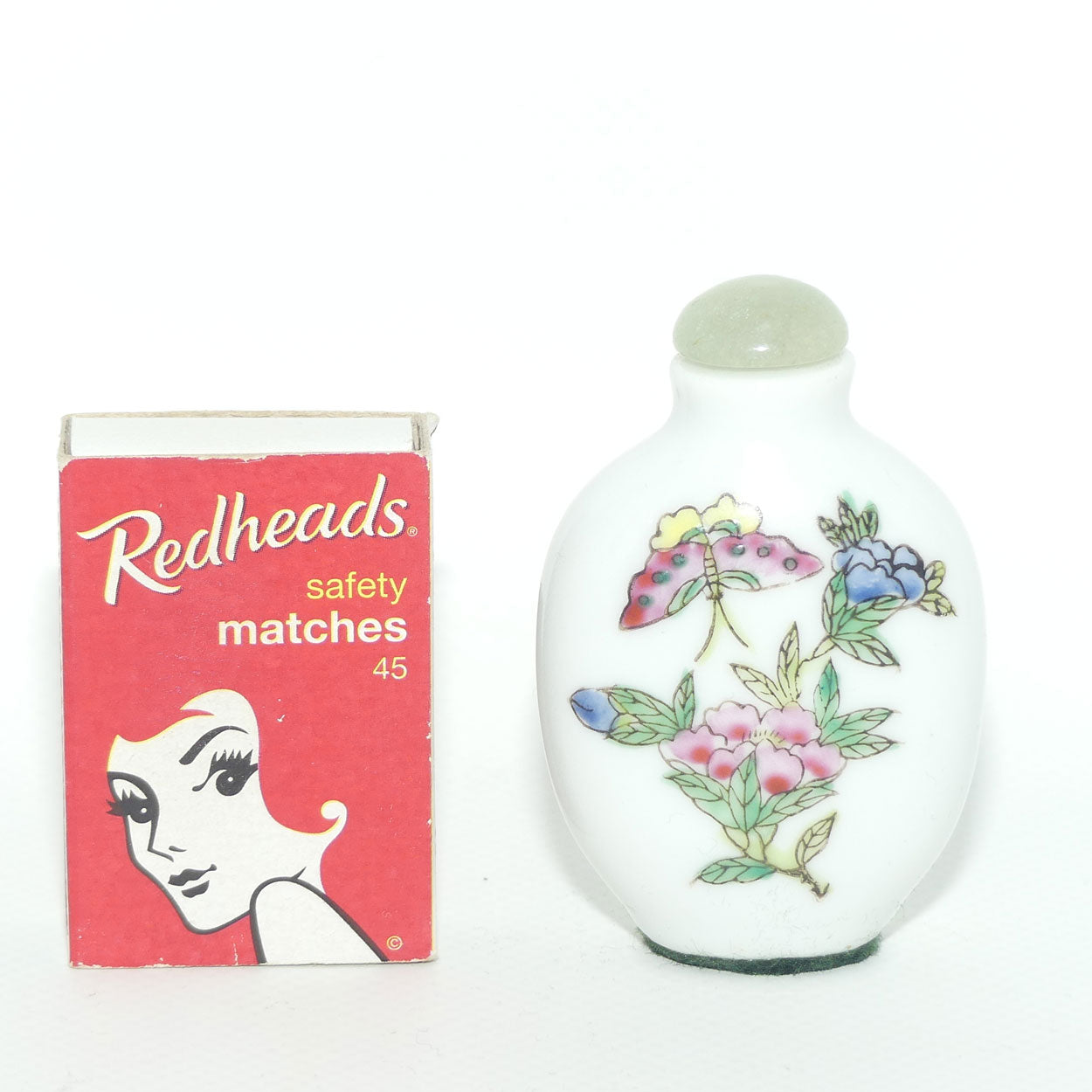 Chinese snuff bottle with greenstone stopper | Butterfly and Flower