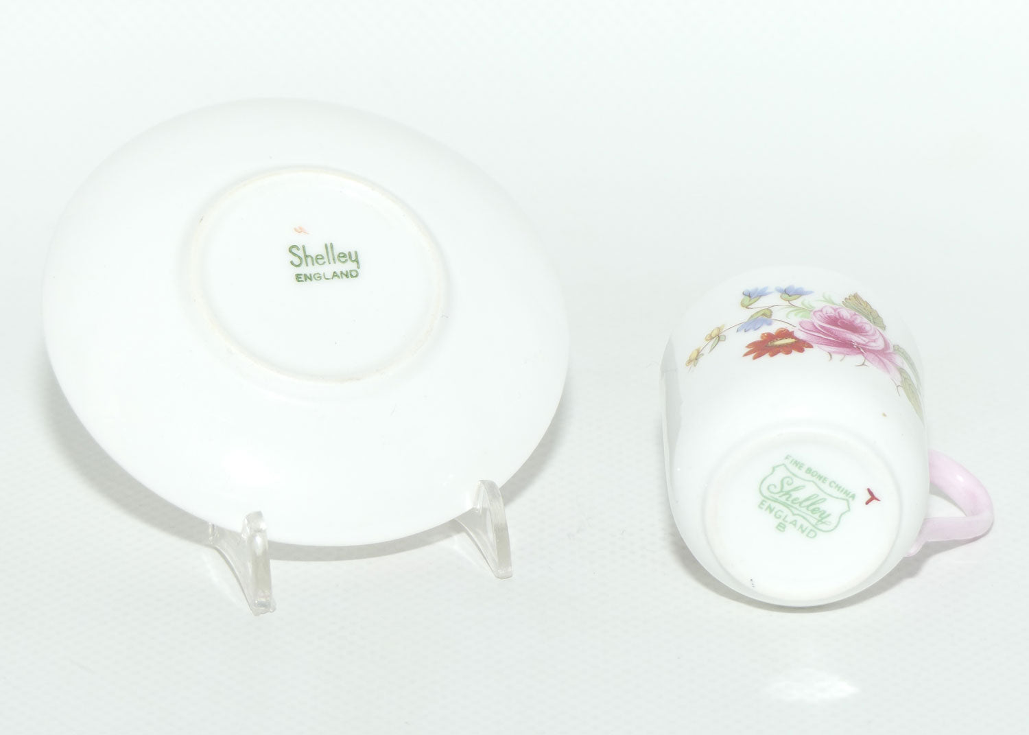Shelley Canterbury shape miniature Rose and Red Daisy duo