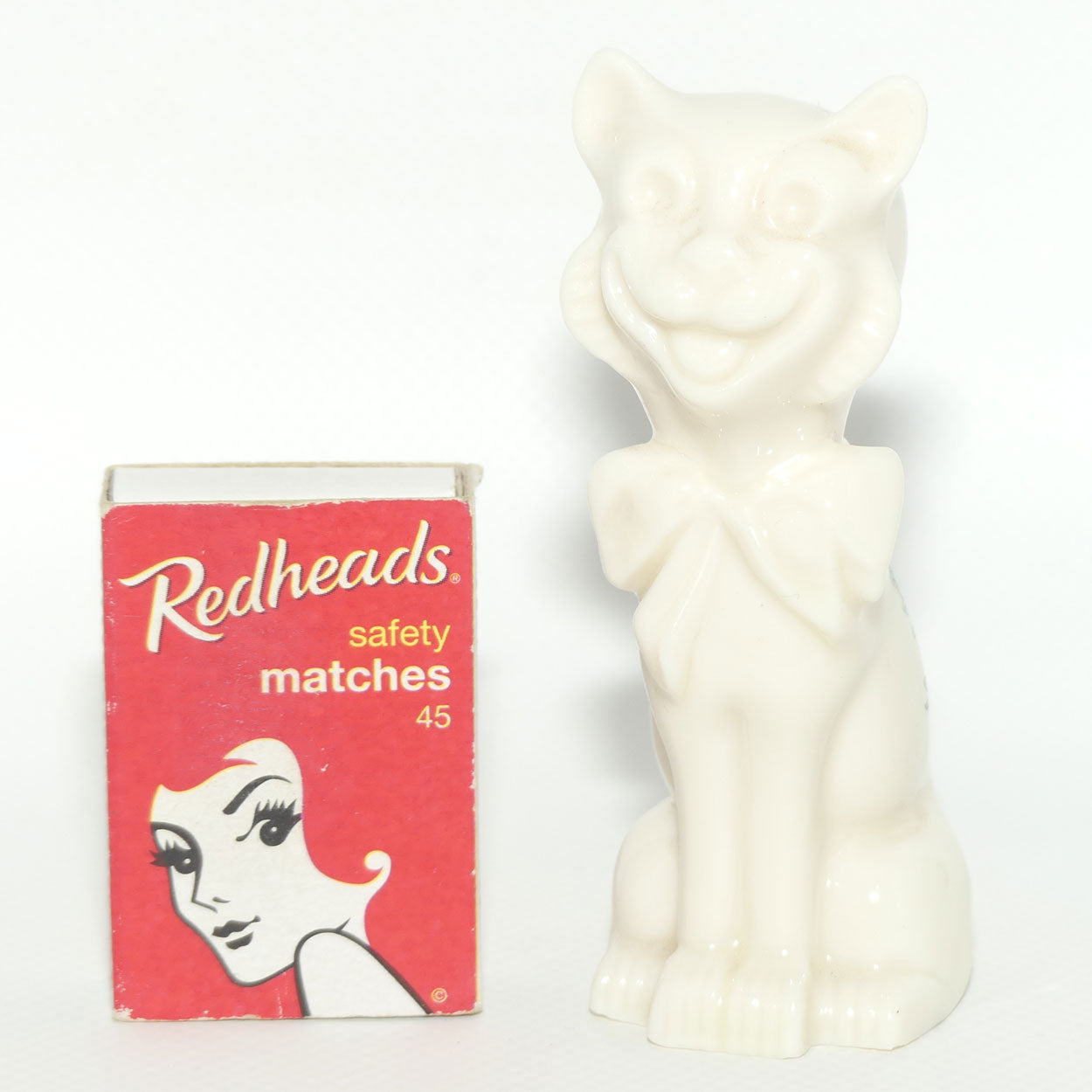 Australiana | Grafton China Figural Cat Souvenir for City of Melbourne VIRES ACQUIRIT EUNDO