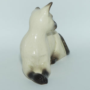 #1558 Beswick Siamese Cat | Lying, Facing Left