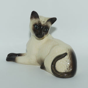 #1558 Beswick Siamese Cat | Lying, Facing Left