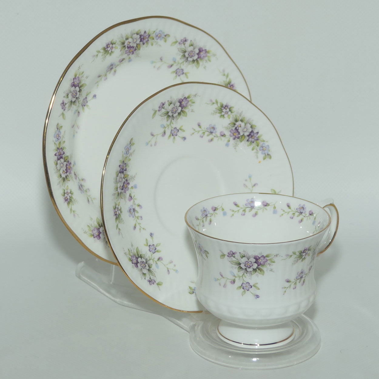 Elizabethan Bone China | Chantilly pattern trio