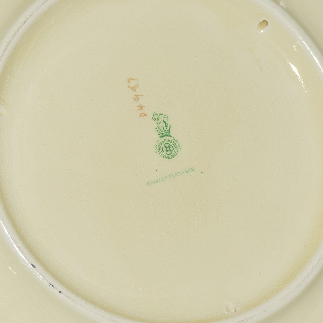 Royal Doulton English Cottages wall charger D4987