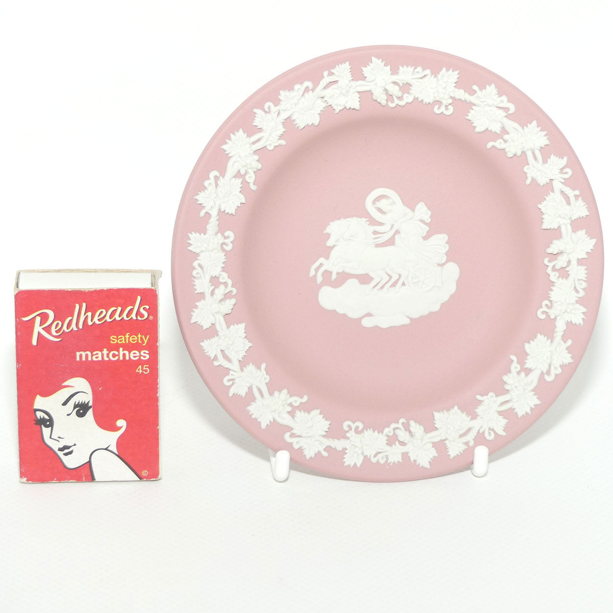 Wedgwood Jasper | White on Pink | Aurora mini plate | 11.2cm