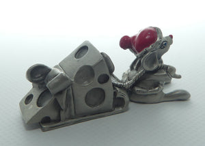 Selangor Pewter Christmas Mouse with Cheese Sleigh figure