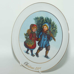 Avon Christmas plate | Christmas 1981 | First Edition | Sharing the Christmas Spirit | boxed