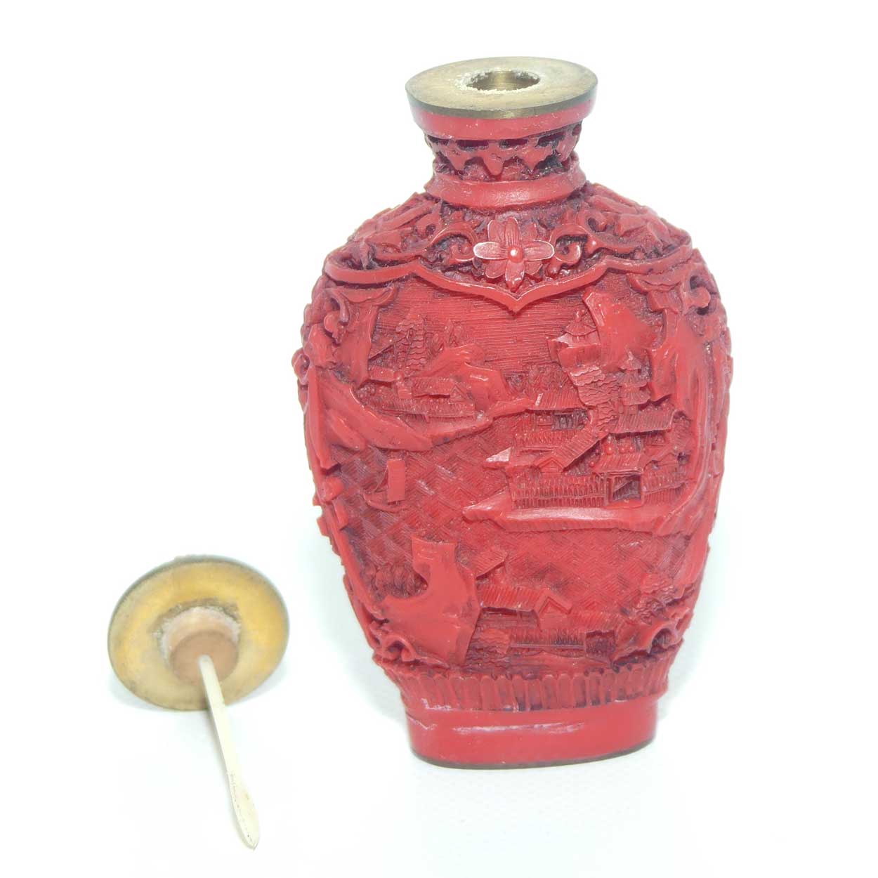 Small Cinnabar tapering shape snuff bottle | House on the Lake scene