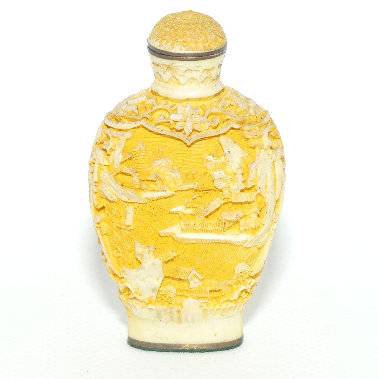 Chinese White Yellow Cinnabar snuff bottle | Village and Lake scene
