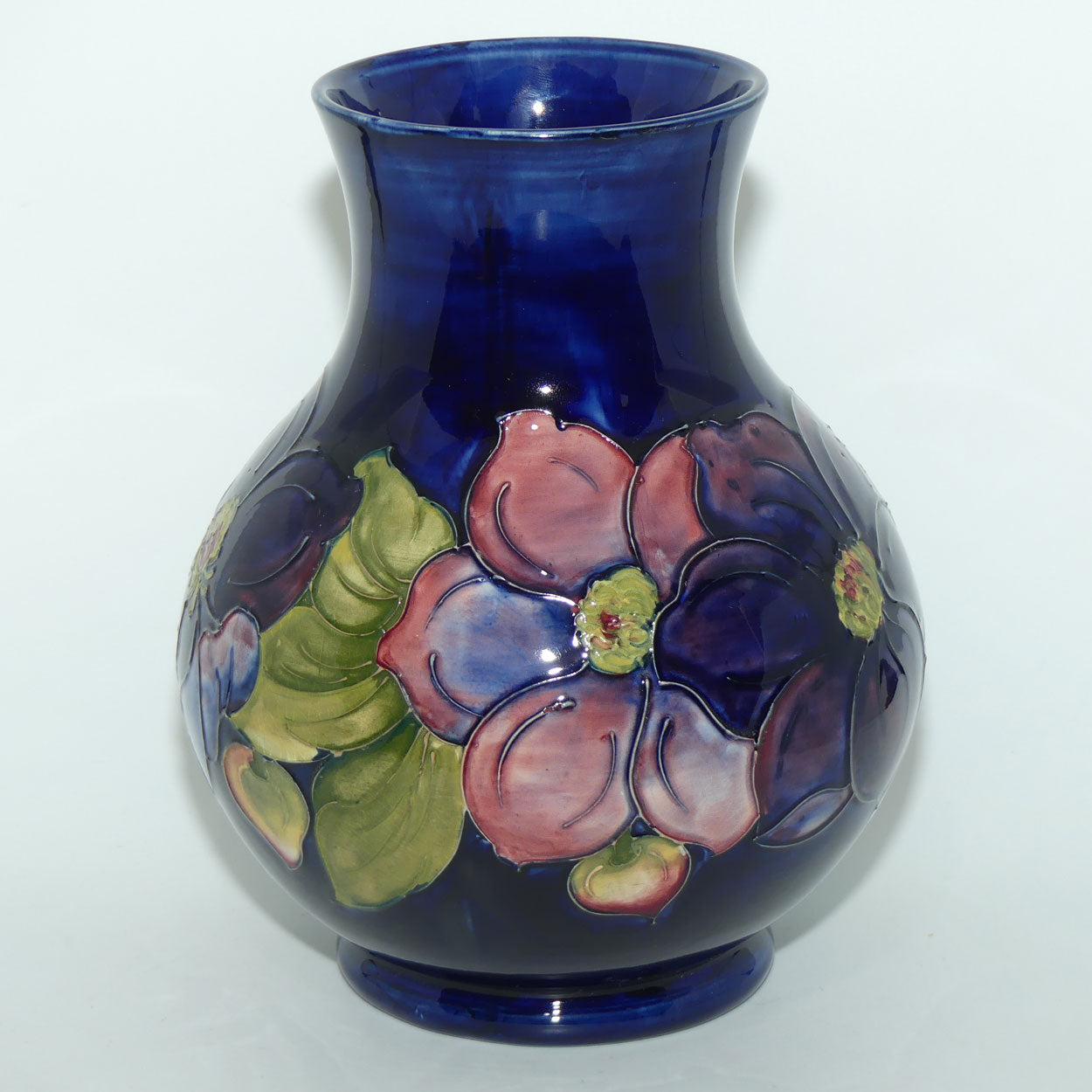 Walter Moorcroft Clematis (Blue) 869/9 vase