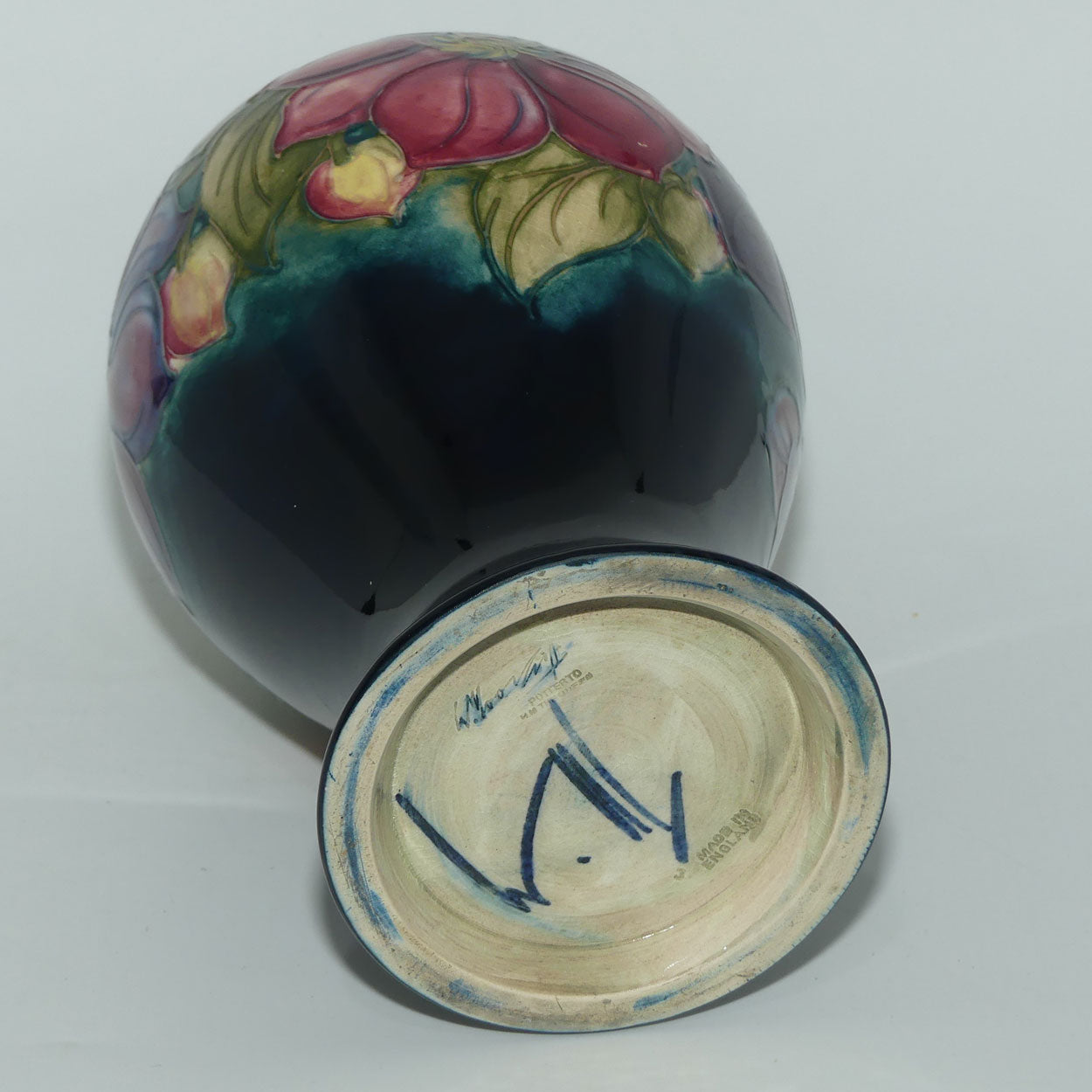 Walter Moorcroft Clematis (Blue) 65/9 vase