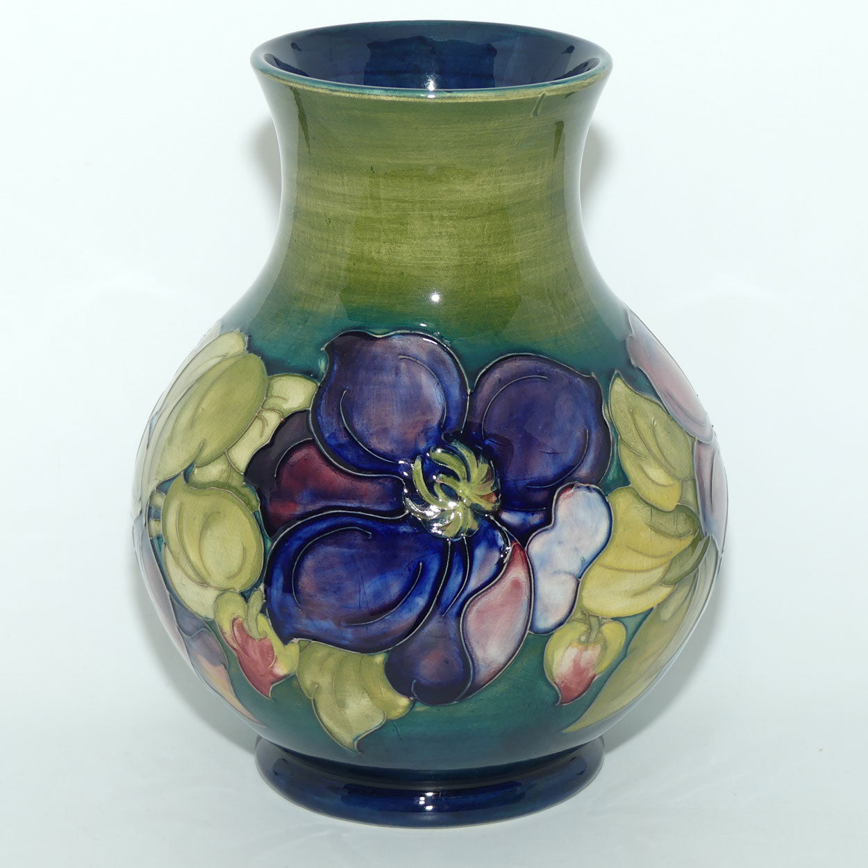 Walter Moorcroft Clematis (Green) 869/9 vase