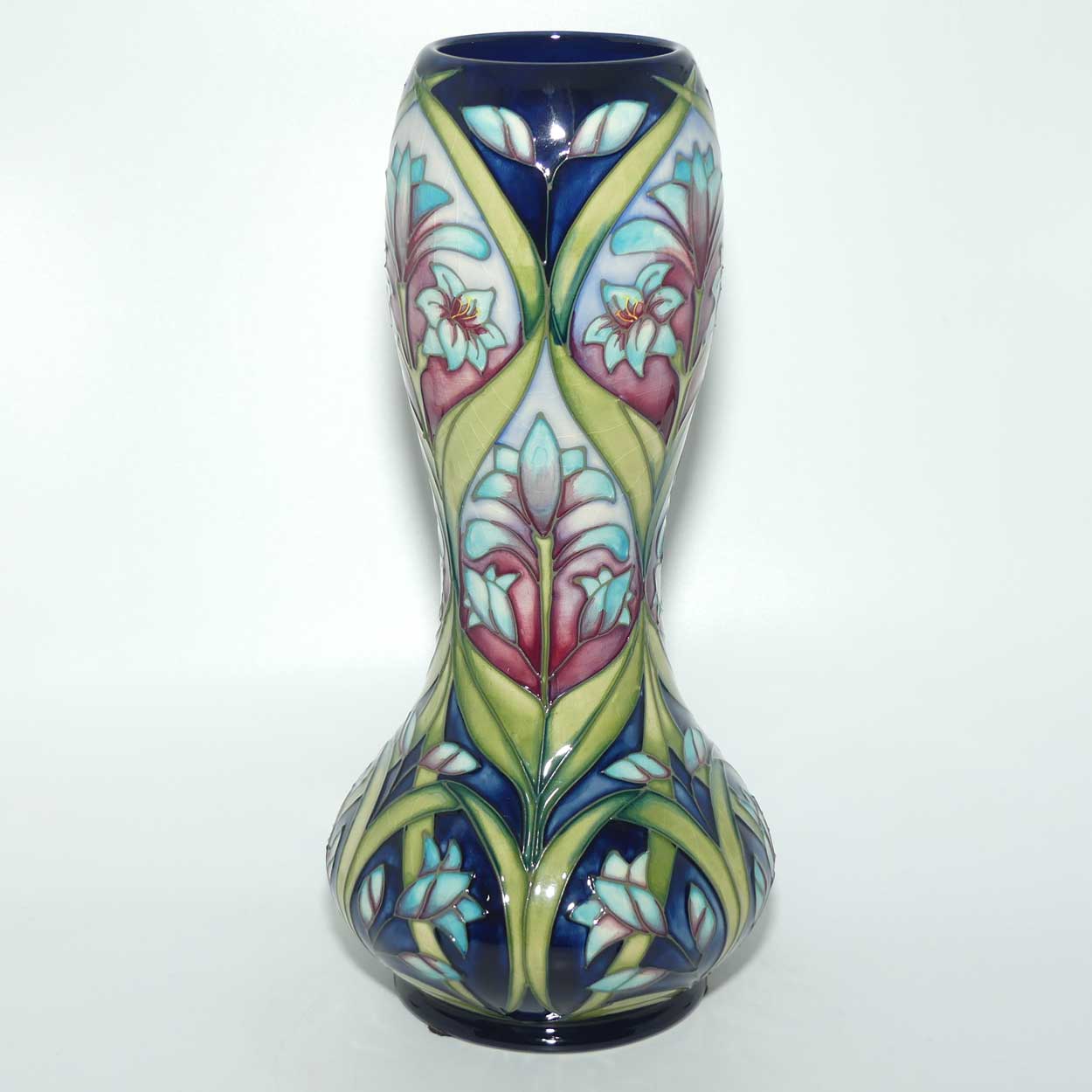 Moorcroft Cleopatra 92/11 vase