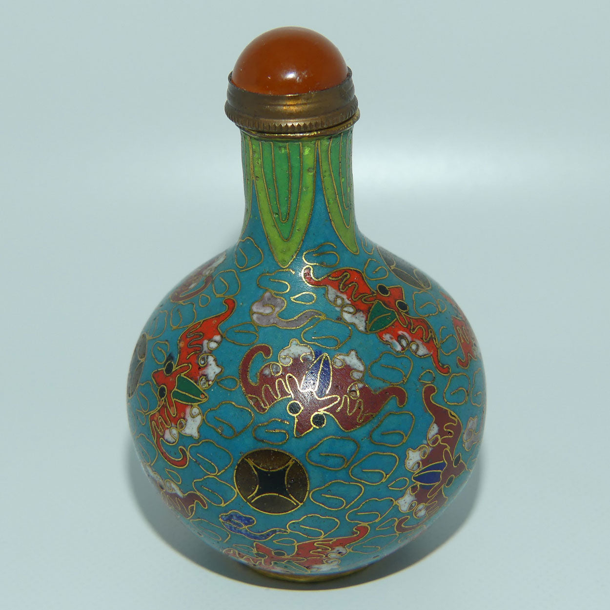 Chinese Cloisonne snuff bottle | Bat decoration