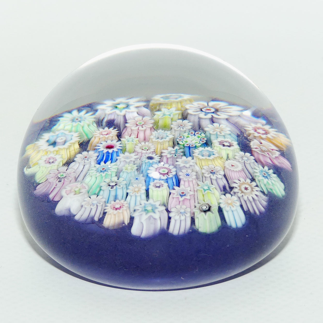 John Deacons Scotland  Closepack | Medium | lavender