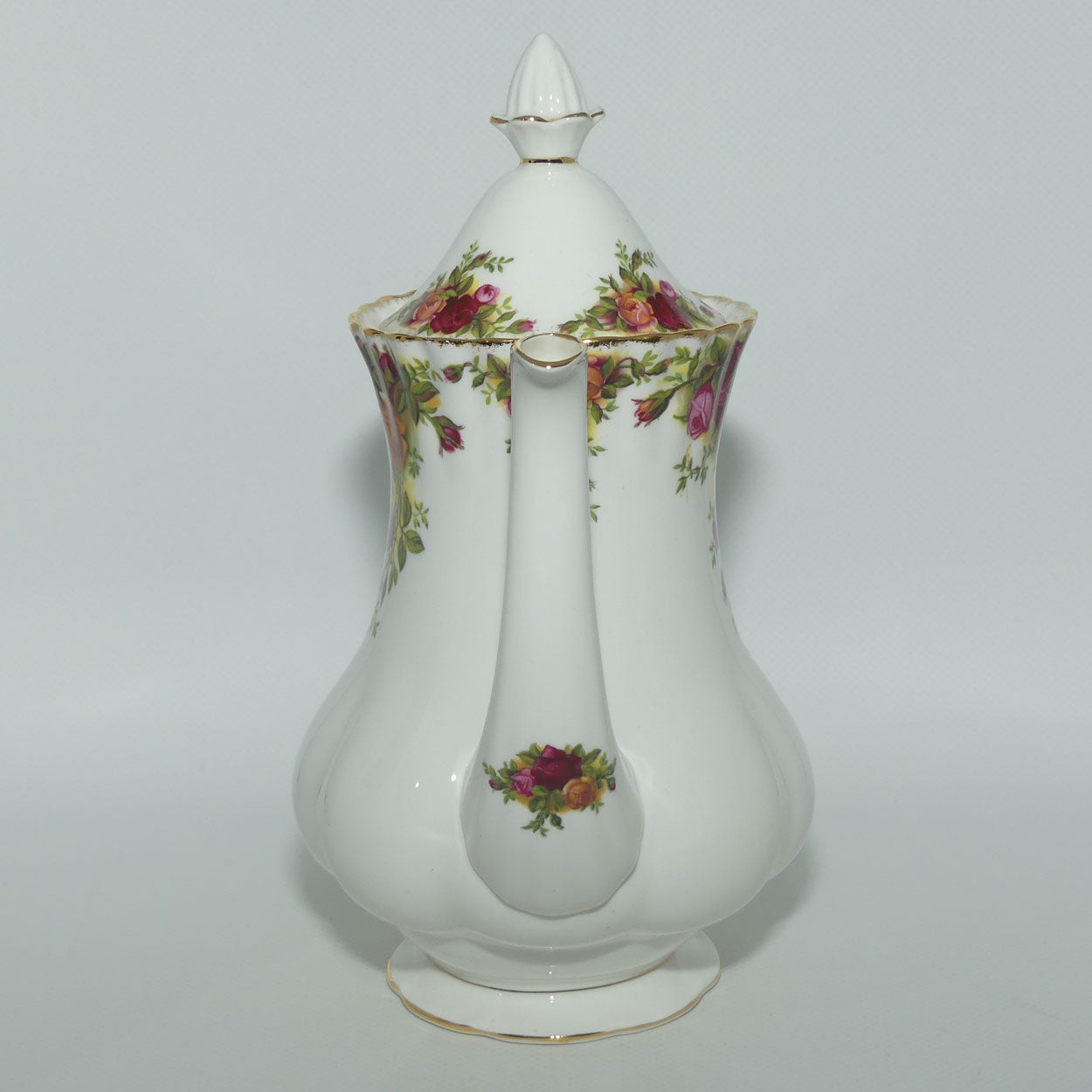 Royal Albert Bone China England Old Country Roses coffee pot | early stamp | small