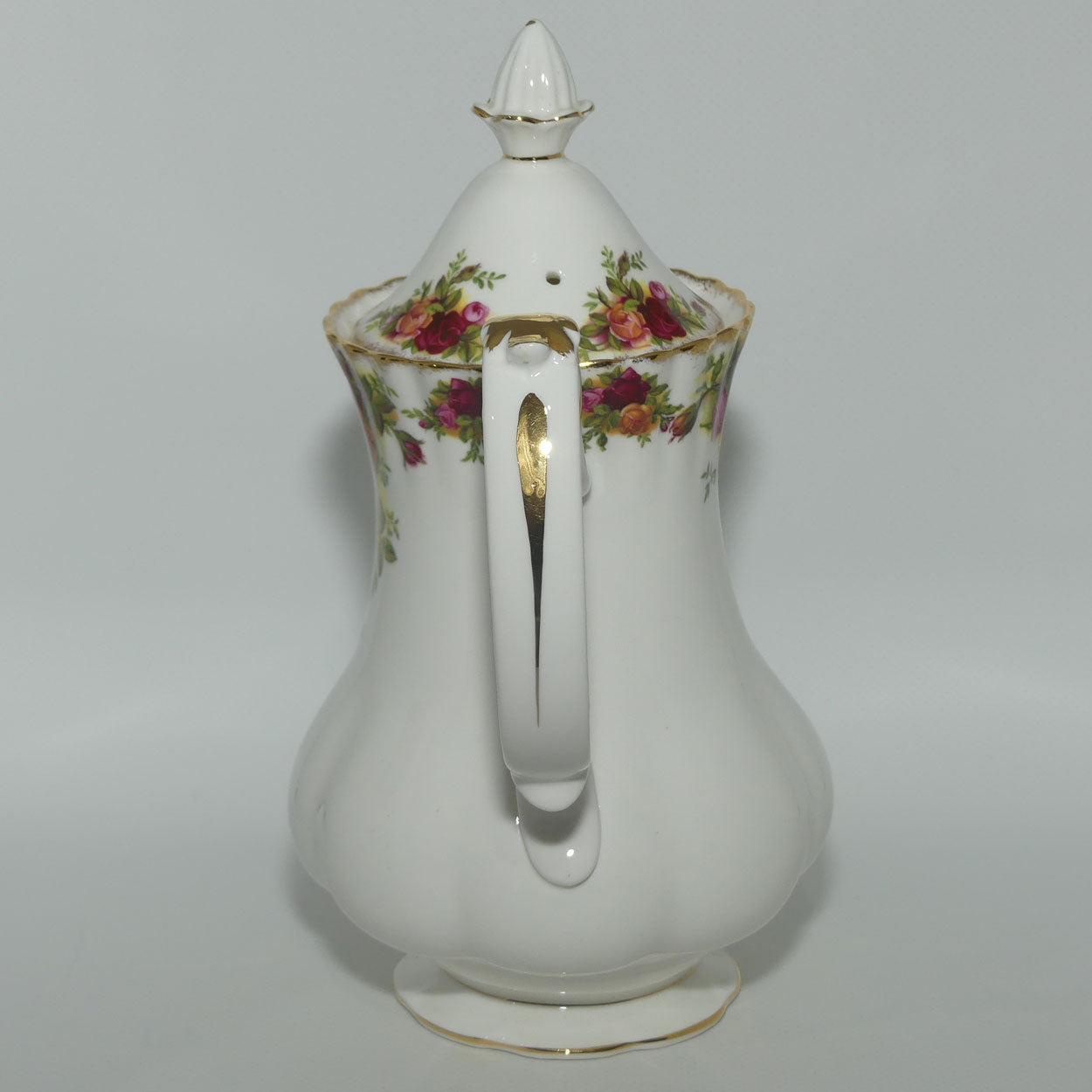 Royal Albert Bone China England Old Country Roses coffee pot | early stamp | small